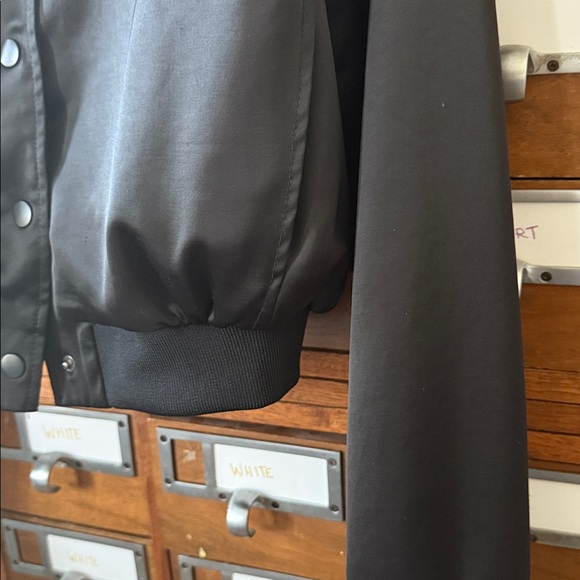 Zara Shiny Cropped Bomber Jacket Shoulder Pads Size Extra Small - Picture 6 of 9